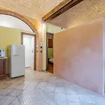 Guesthost - Casa Dei Giramondo * Άστι