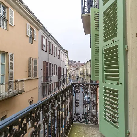 아파트 Casa Dei Giramondo 아스티