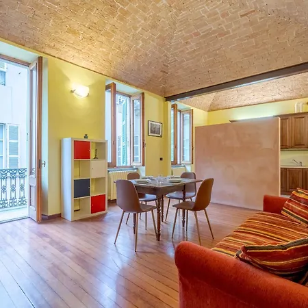 아파트 Casa Dei Giramondo 아스티