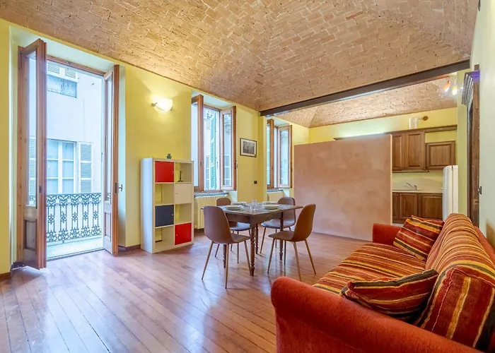 アパート Guesthost - Casa Dei Giramondo アスティ